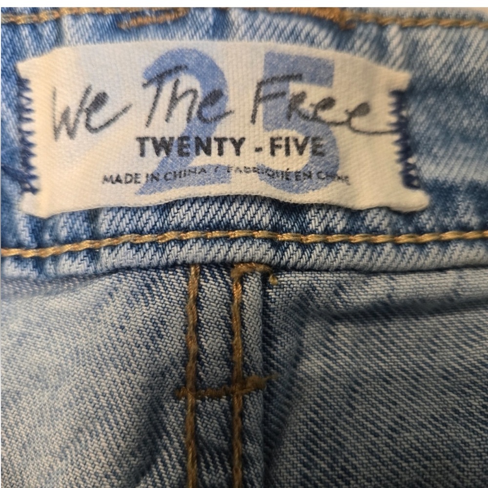 We The Free by Free People High-Rise 90s Boyfriend Distressed Jeans bdg.25 - Picture 5 of 13